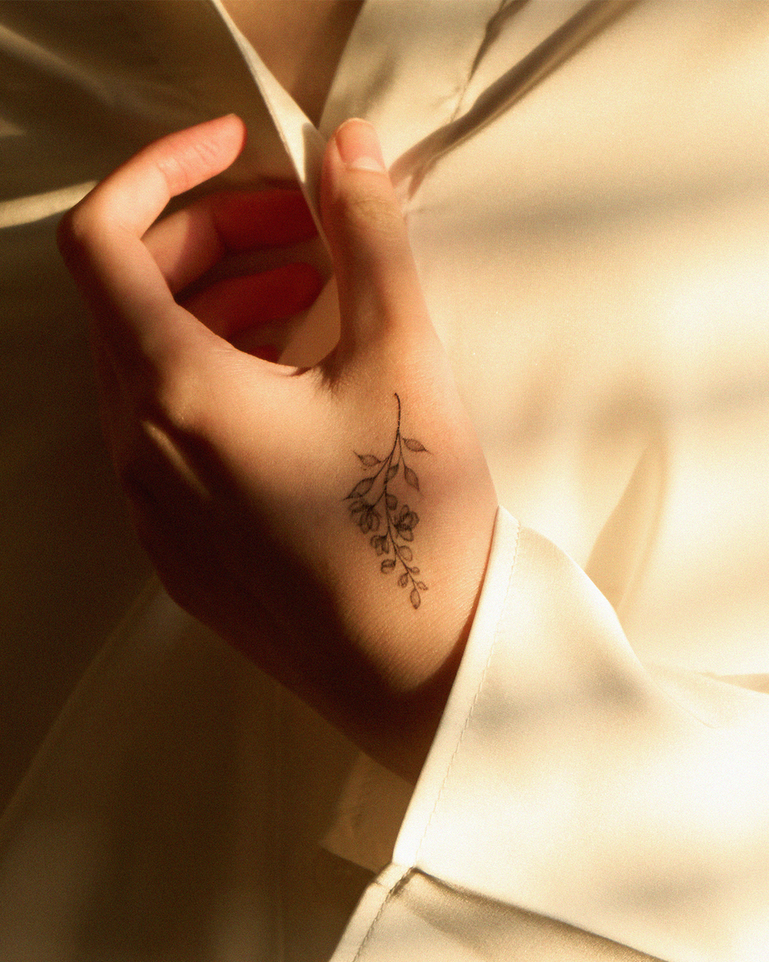 NIUNAI - Temporary Tattoo Sticker